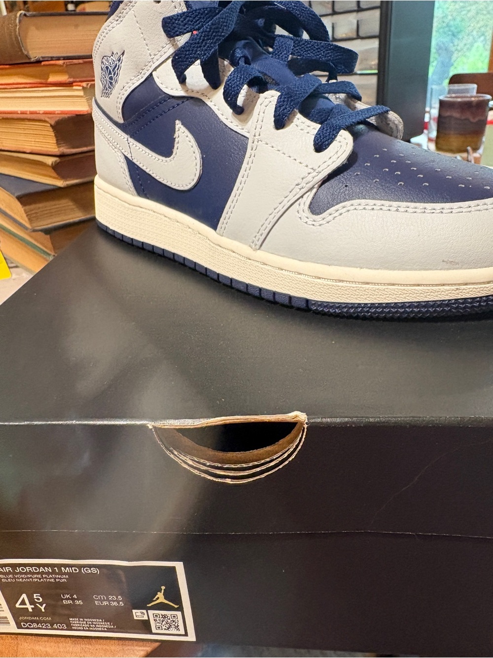 Air Jordan 1 MID (GS) NEW- Blue void/platinum